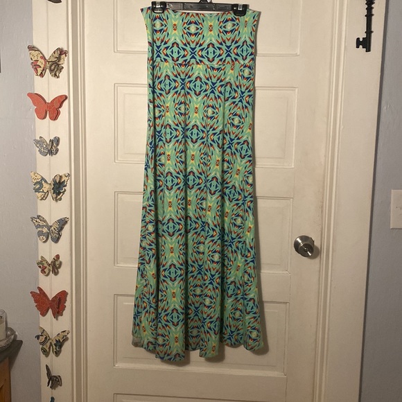 Like new, Lularoe, size small, maxi style skirt with light, green background - Picture 2 of 4